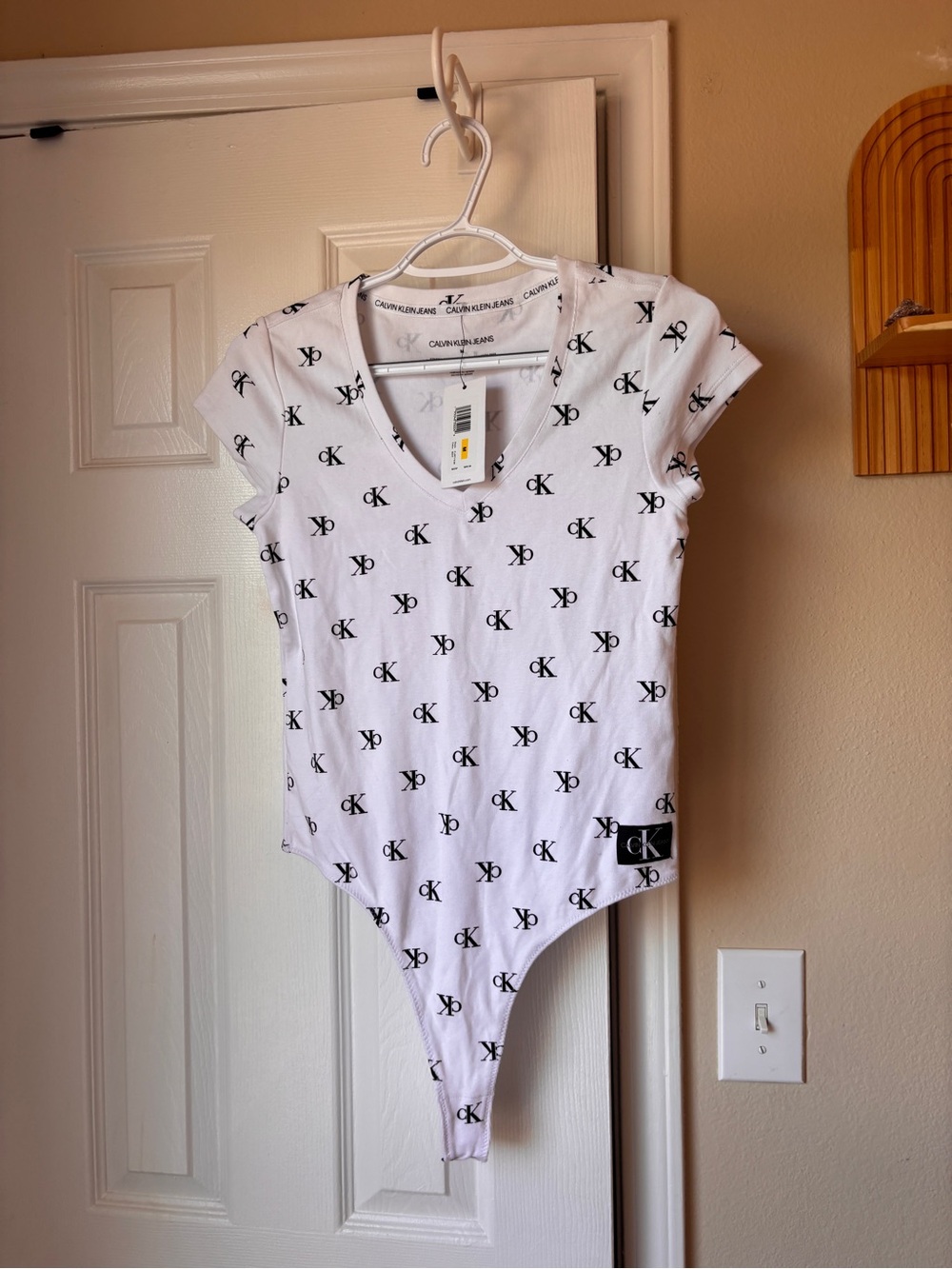 Calvin Klein Jeans White V-Neck Logo-Print Bodysuit